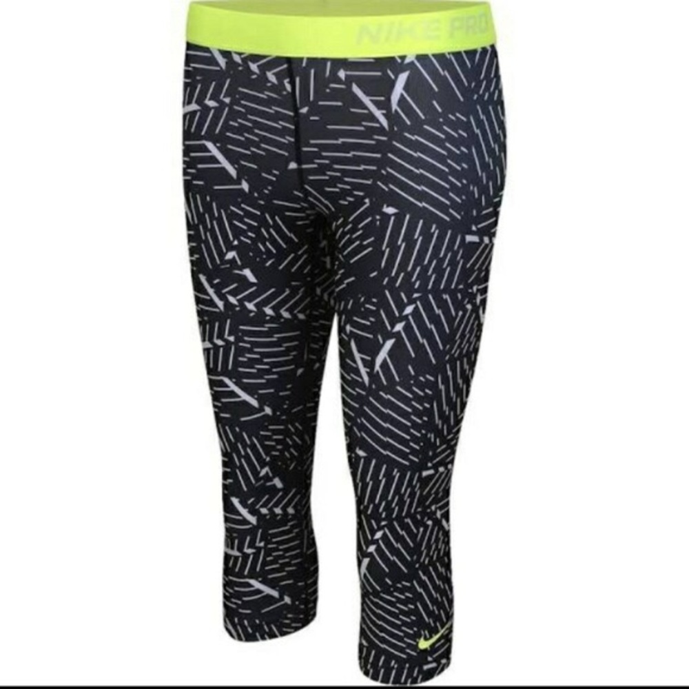 NWOT Nike pro women’s cropped leggings w neon band
